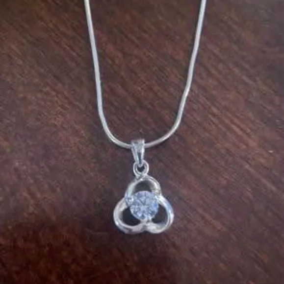 Necklace - Picture 2 of 3